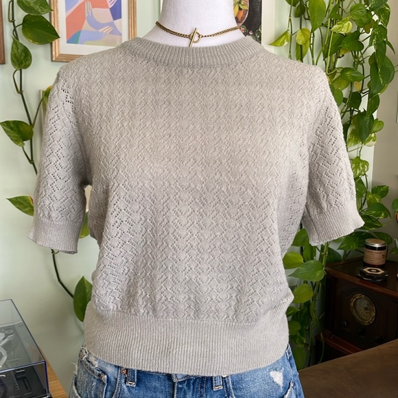 J.ING Sweaters - J.ING Grey Short Sleeved Knit Sweater